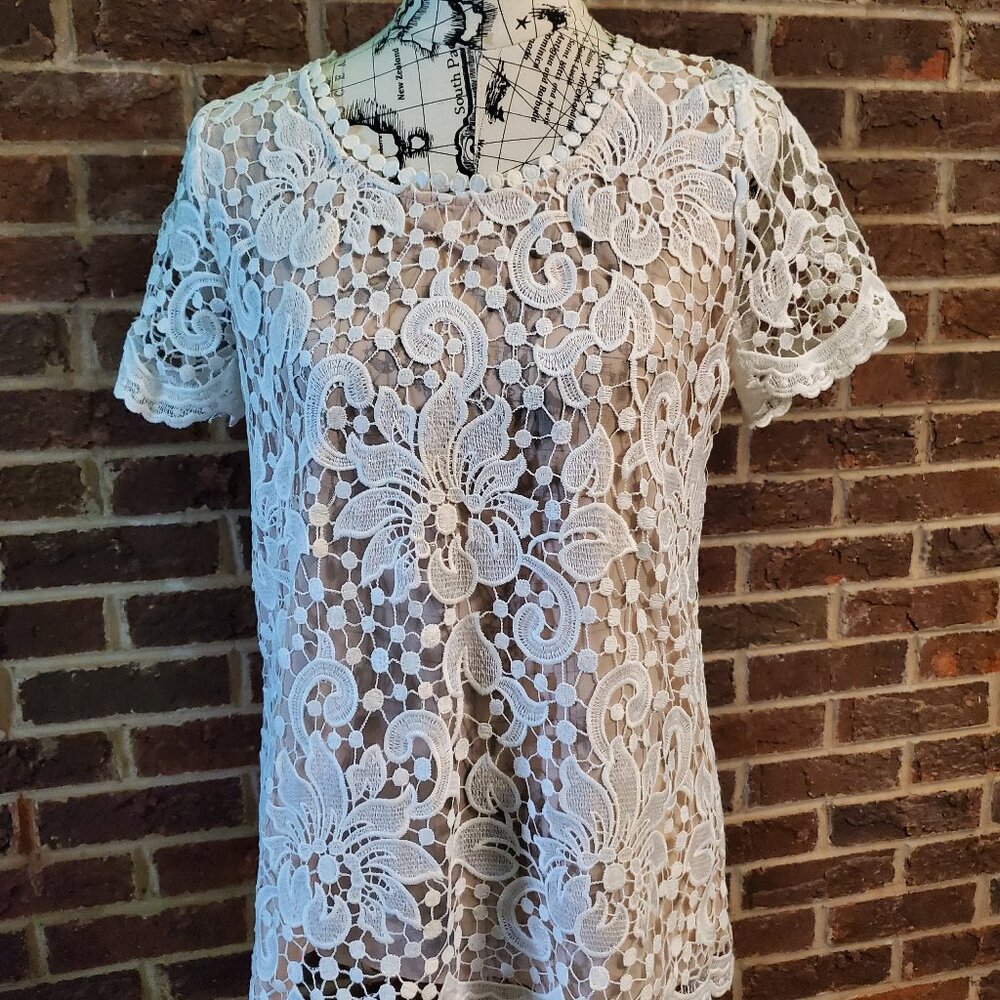 NEW Jade - Ivory Lace Short Sleeve Top - Size Large